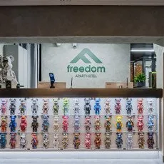 Freedom apart hotel