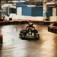 Заезд на картинге