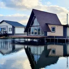 Дом у озера