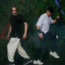 Занятия танцами по направлениям Шаффл или Денсмикс