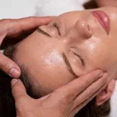 Буккальный массаж лица