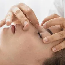 Скульптурный массаж лица