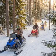Катание на снегоходе