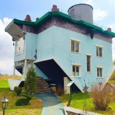 Ночь в перевернутом доме