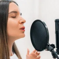 Абонемент на занятия вокалом