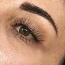 Перманентный макияж бровей