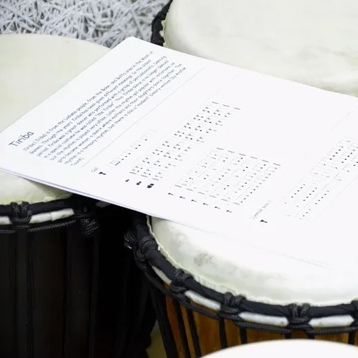 Урок игры на барабанах с нотно-техническими материалами в музыкальной школе