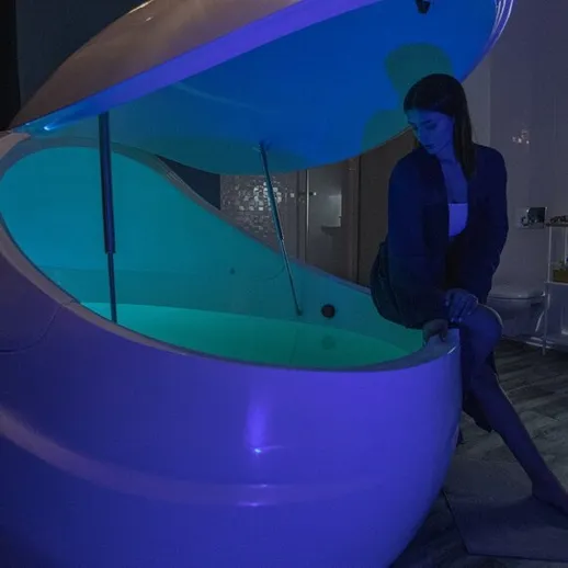 Спокойный отдых в сессии флотирования в курортном центре