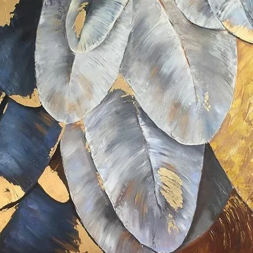 Стильное абстрактное искусство с листьями в золотом, сером и синем цветах на холсте