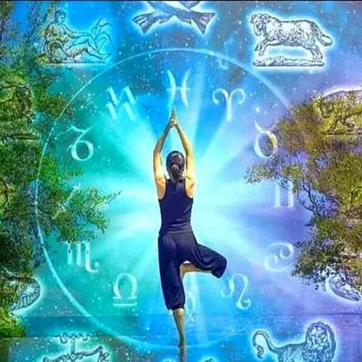 Йога на берегу озера в свете звезд: гармония с природой и астрологией в спокойное утро