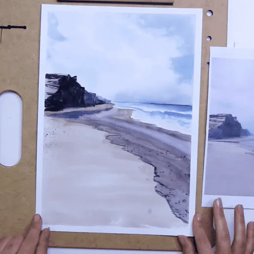 Запись процесса создания акварельной картины морского пейзажа с берегом и облачным небом