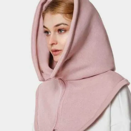 Стильный женский капюшон розового цвета, идеально подходящий для осеннего сезона