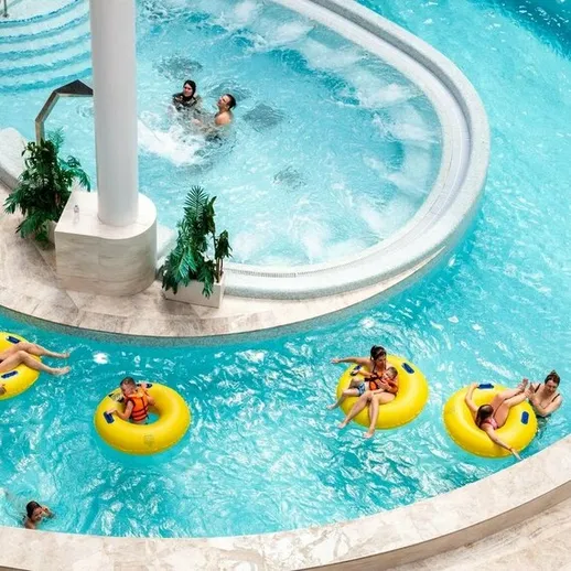 Летний отдых на семейном курорте с водными горками и ленивой рекой