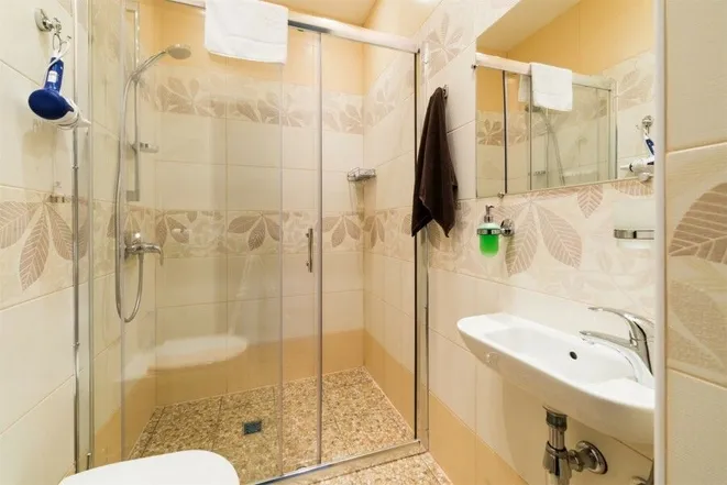 Номер в гостинице на базе отдыха Вохотка - Фото 9