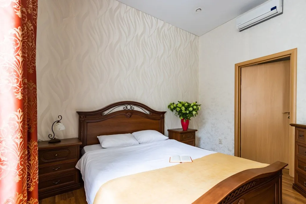 Номера на Площади Восстания - Фото 14